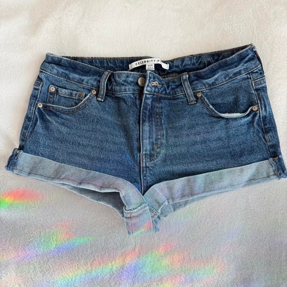 Celebrity pink size 9/29 Jean shorts
